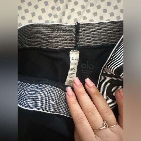 Alo yoga airlift leggings - Picture 2 of 2